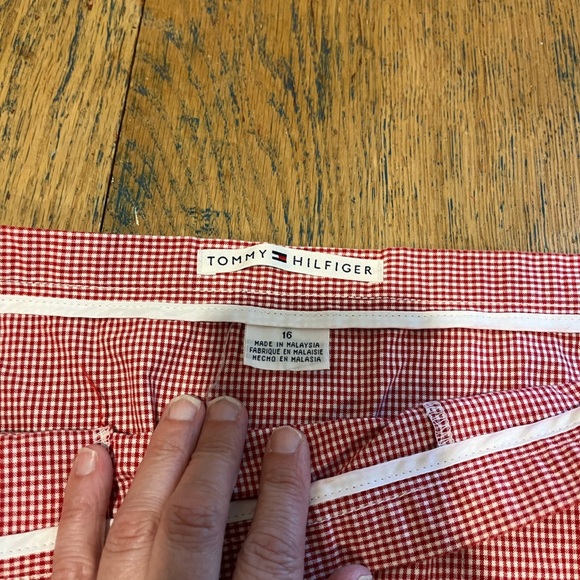 ❤️TOMMY HILFIGER Red & White Mini Skirt - Size 16 - Picture 3 of 9